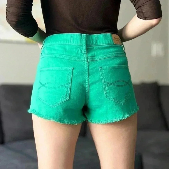 Abercrombie & Fitch Mid-Rise Denim Jean Shorts - Bright Green - Size 27 - Picture 3 of 7